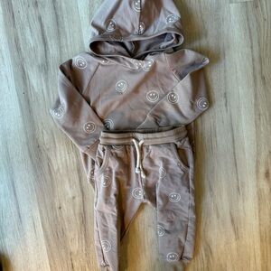 MEBIE BABY SMILEY SWEATPANT / JOGGER AND HOODIE SET